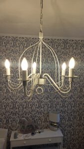 Lampe im Schlafzimmer
